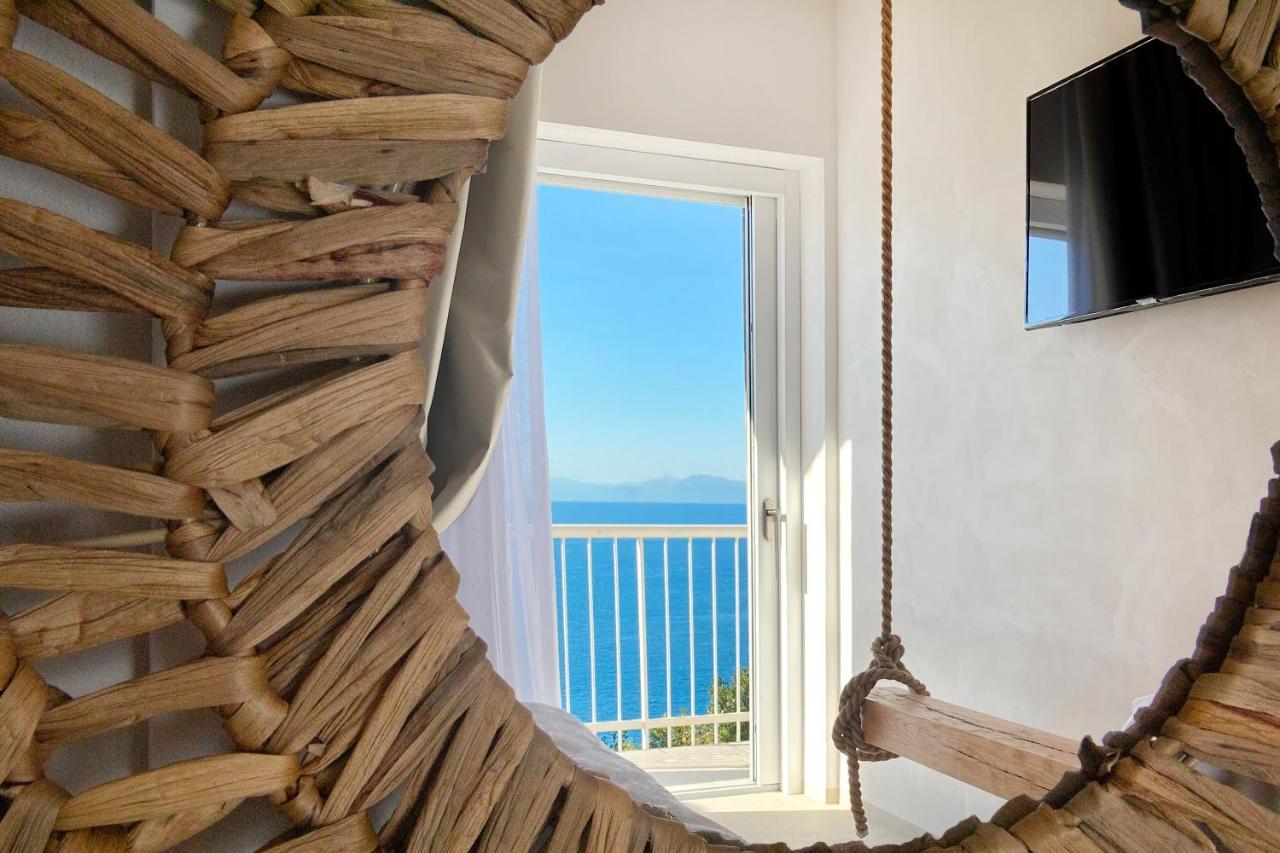 - Boutique Bed & Breakfast *