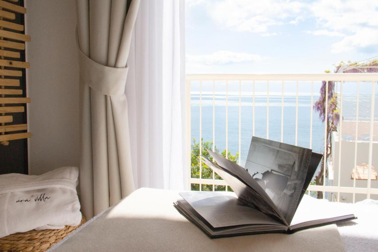 - Boutique Bed & Breakfast *